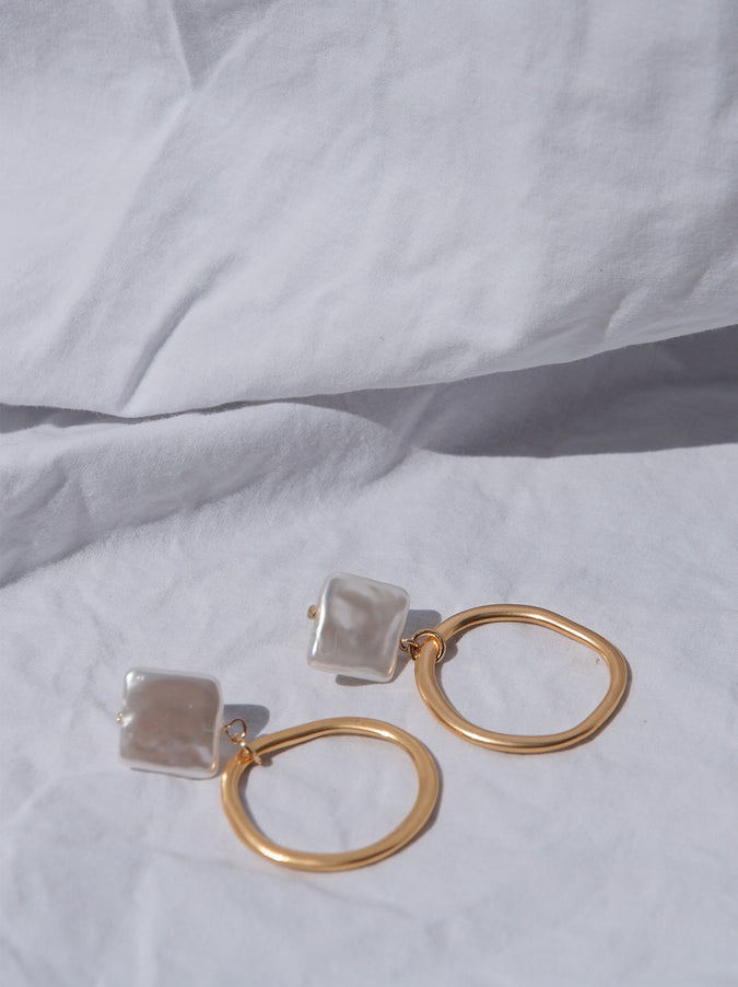 Hammered Pearl Earrings