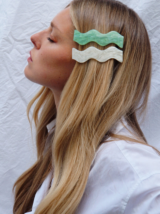 Mint Wavy Hair Clip
